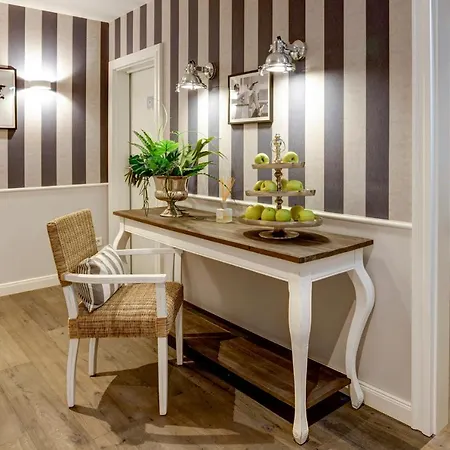 Seventy Seven Timmendorfer Strand